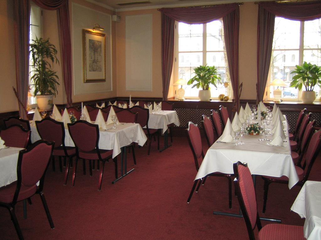 אוגסבורג Privat Hotel Riegele מראה חיצוני תמונה