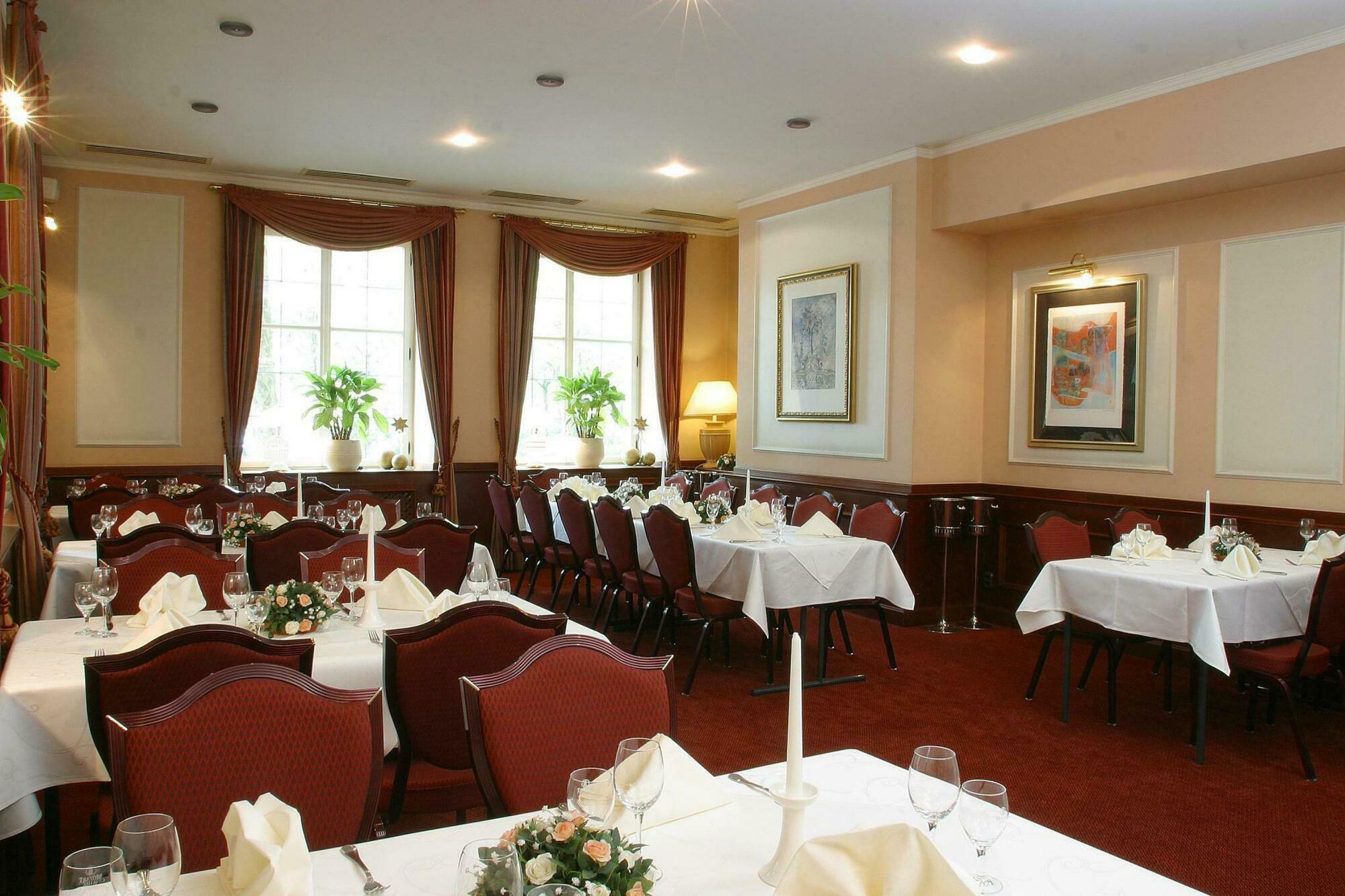 אוגסבורג Privat Hotel Riegele מראה חיצוני תמונה